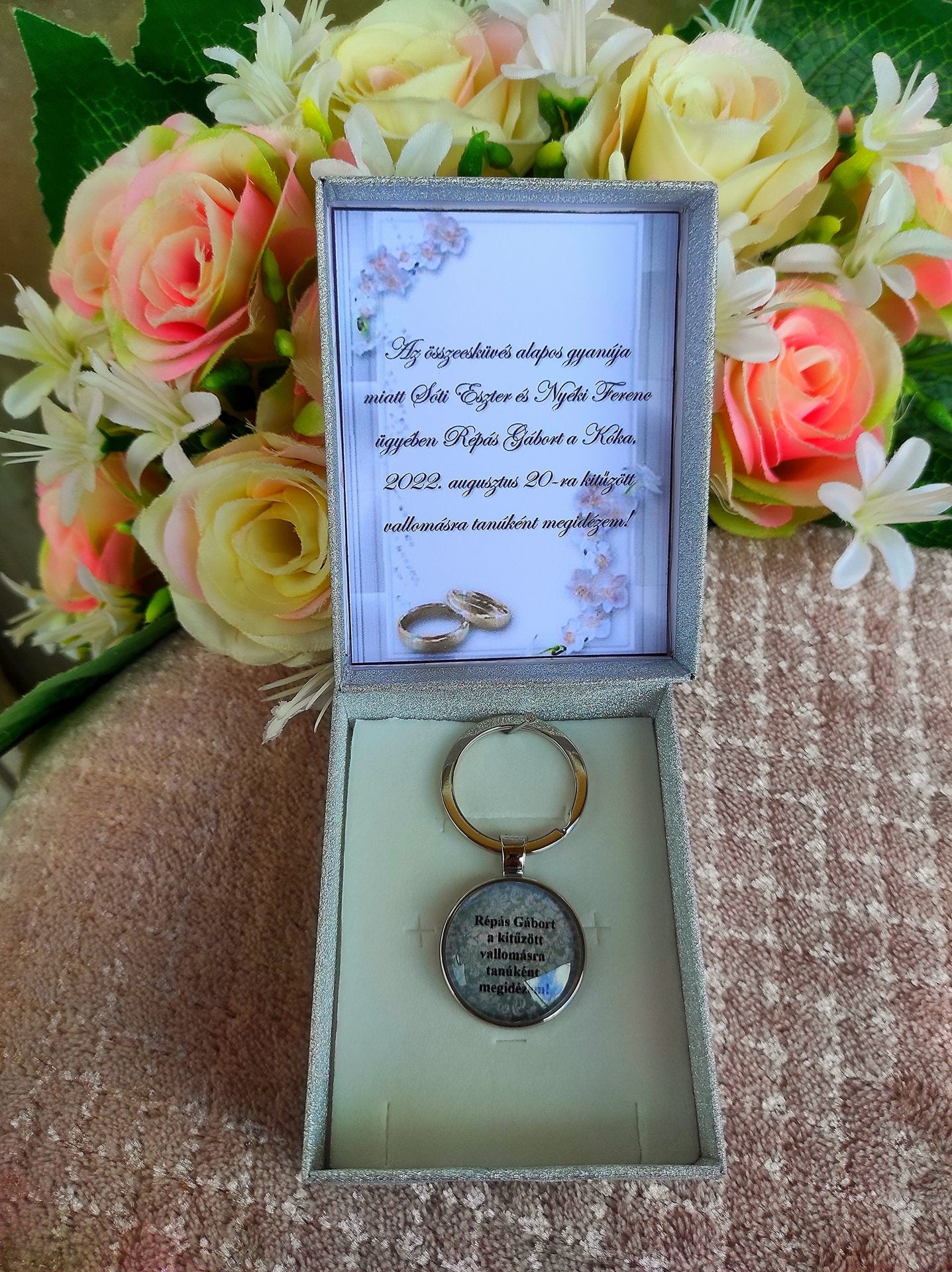 Egyedi neves tanú felkérő kulcstartó